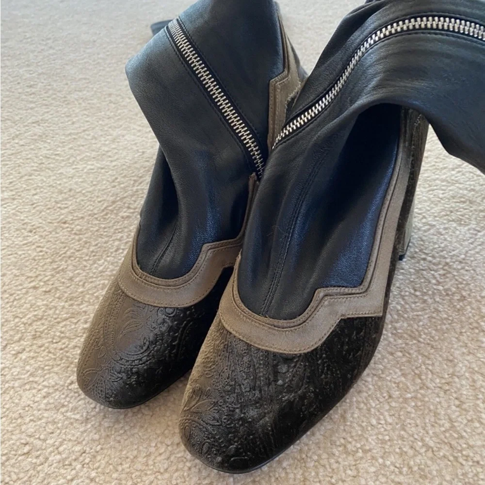 $795 “I’m really here to party” boots by MR in collab with Net a Porter size 6
